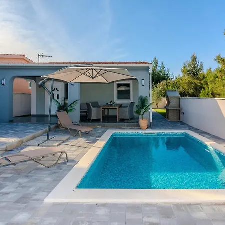 Family Friendly House With A Swimming Pool - Lozice, - 24524 Holiday home Vir