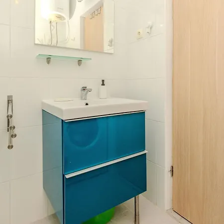 Tatil Evi Family Friendly House With A Swimming Pool - Lozice, - 24524 Vir