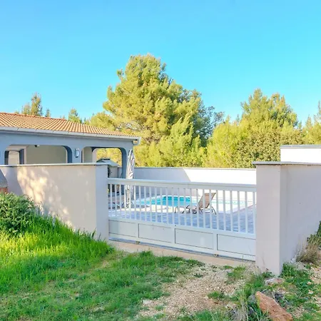 Family Friendly House With A Swimming Pool - Lozice, - 24524 Feriehus Vir